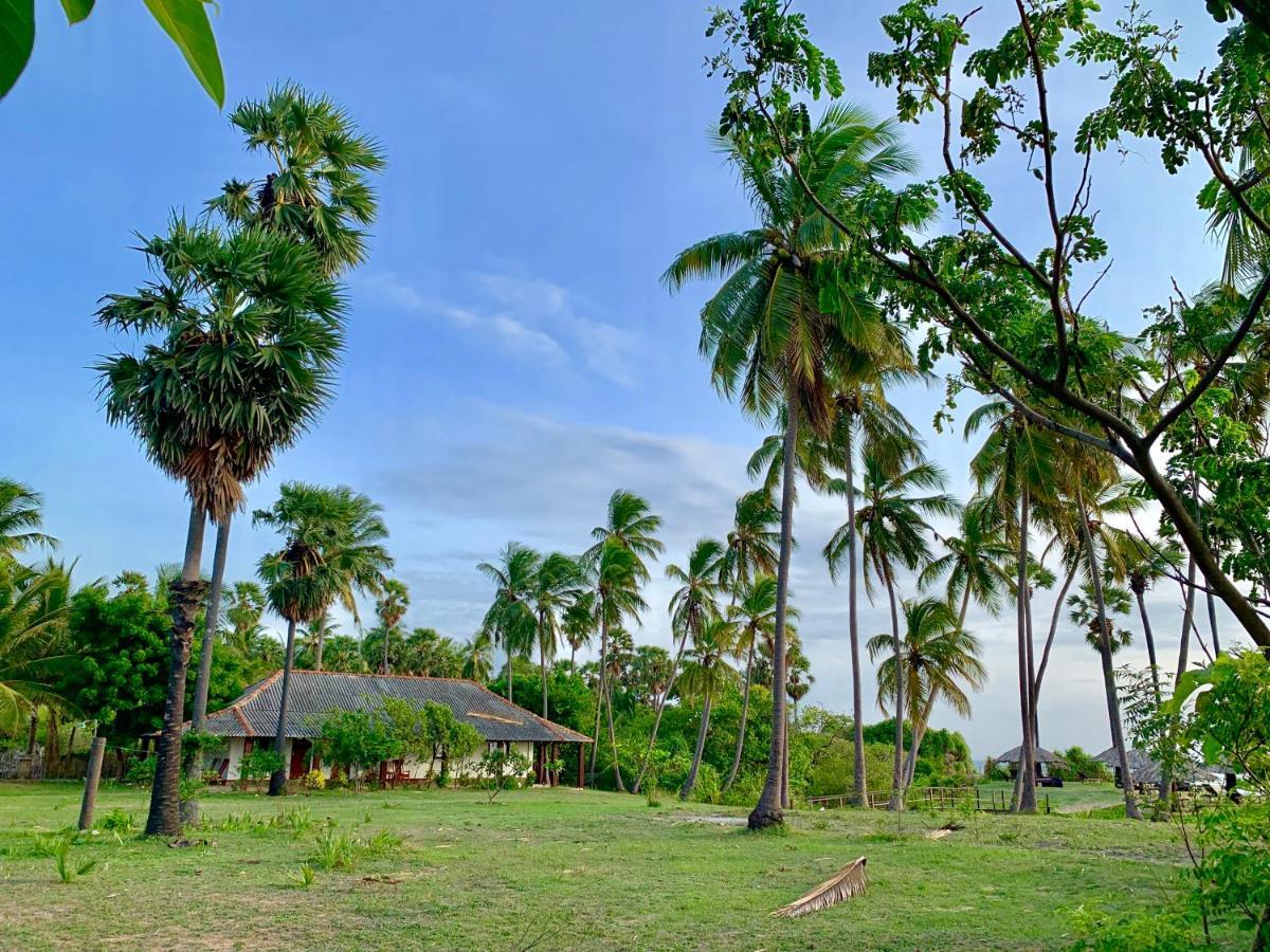 108 Palms Beach Resort Trincomalee Ngoại thất bức ảnh