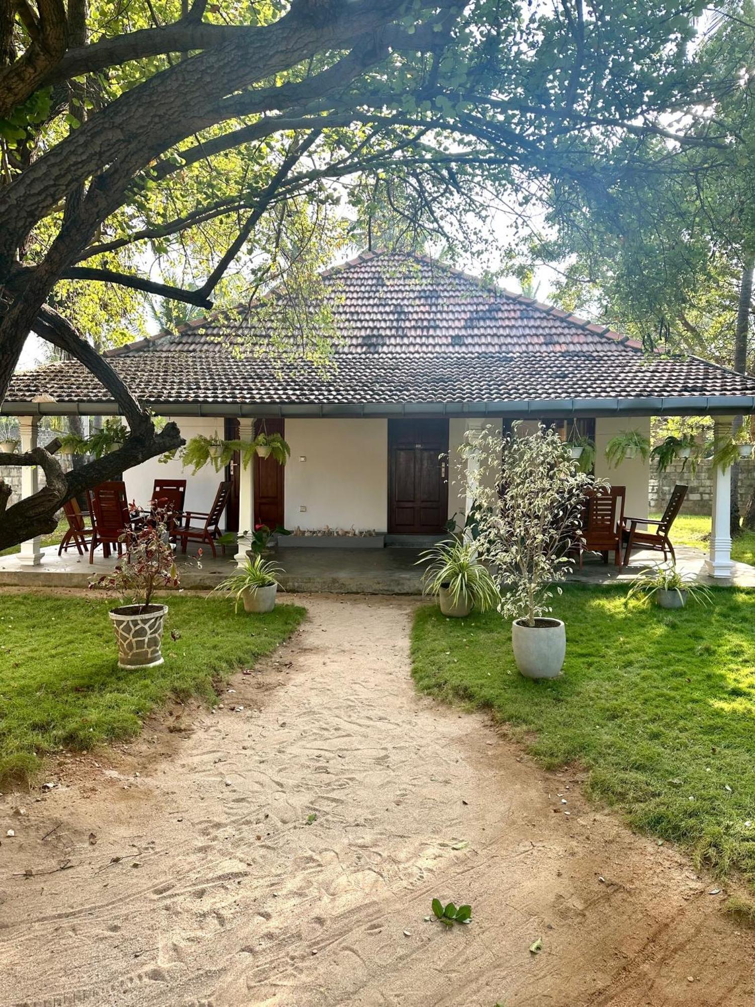 108 Palms Beach Resort Trincomalee Ngoại thất bức ảnh