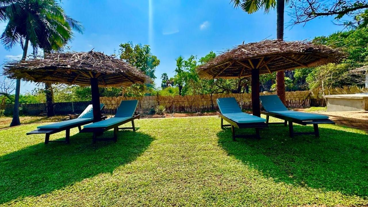 108 Palms Beach Resort Trincomalee Ngoại thất bức ảnh